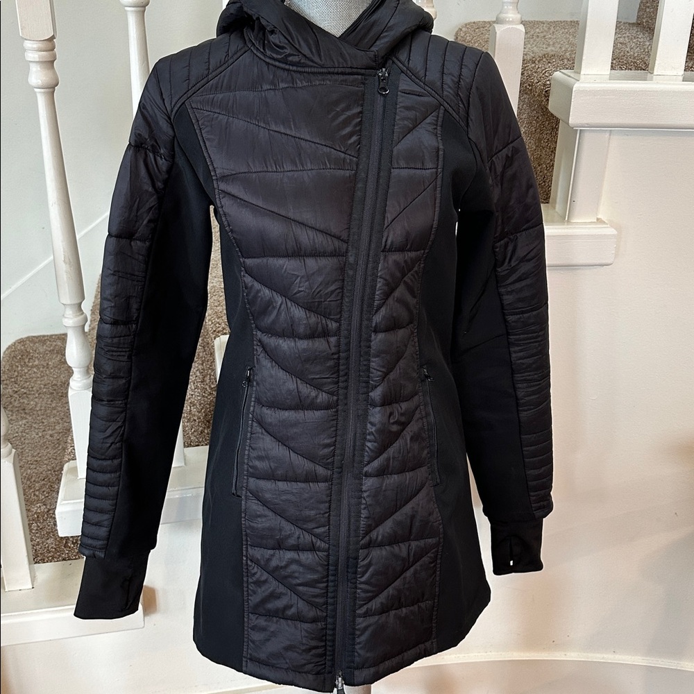 Mondetta jacket